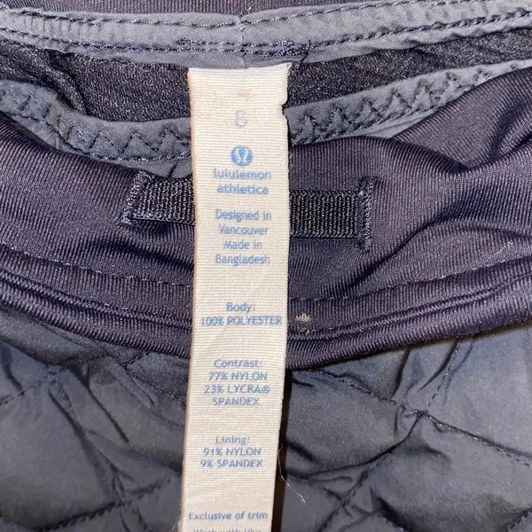 Lululemon Athletica Hot Cheeks Shorts 800 Fill Goose Down Size 8 - Image 6