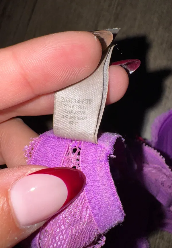 Victoria’s Secret 2011 Purple Lace Dream Angels Push Up Bra - 38C - Image 4