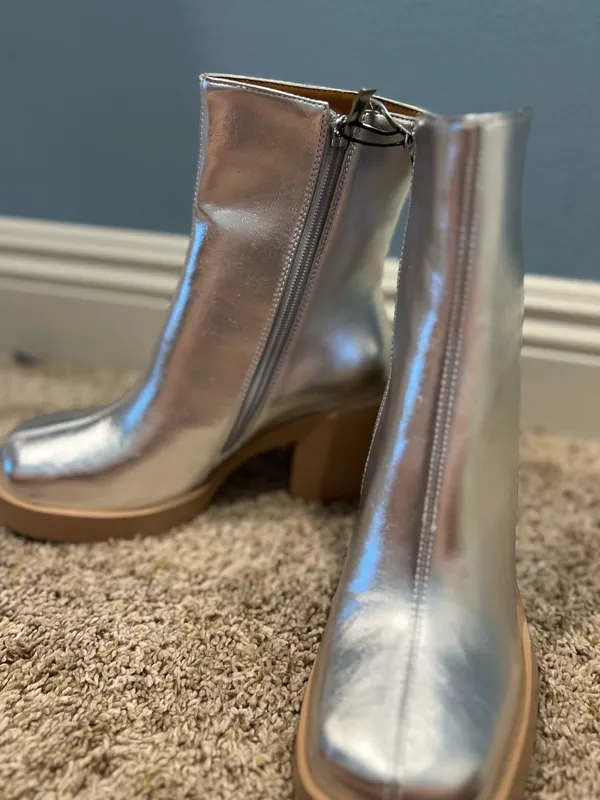 Isnom Silver ankle boots with chunky heels - Image 7