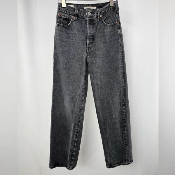 Levi’s Ribcage Straight‎ Ankle Jeans in Well Worn Black Size 26 - Image 3