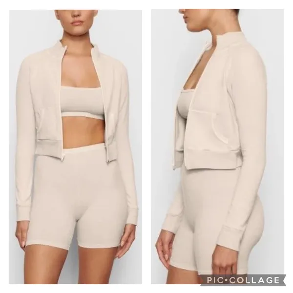 SKIMS Size XS basic sweater outdoor track jacket ap-zip-1120 bone beige NWT - Image 2
