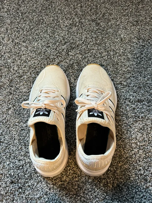 Adidas Swift Run - Image 2