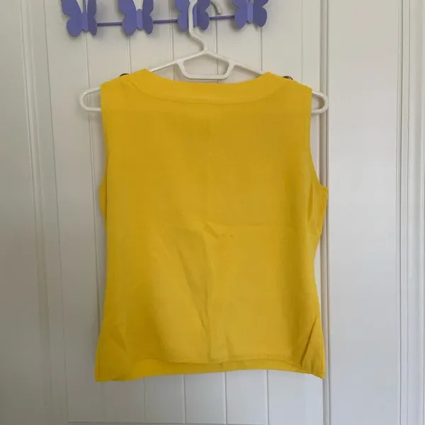 NWOT | Women’s bright yellow decorative‎ button sweater vest — small - Image 3