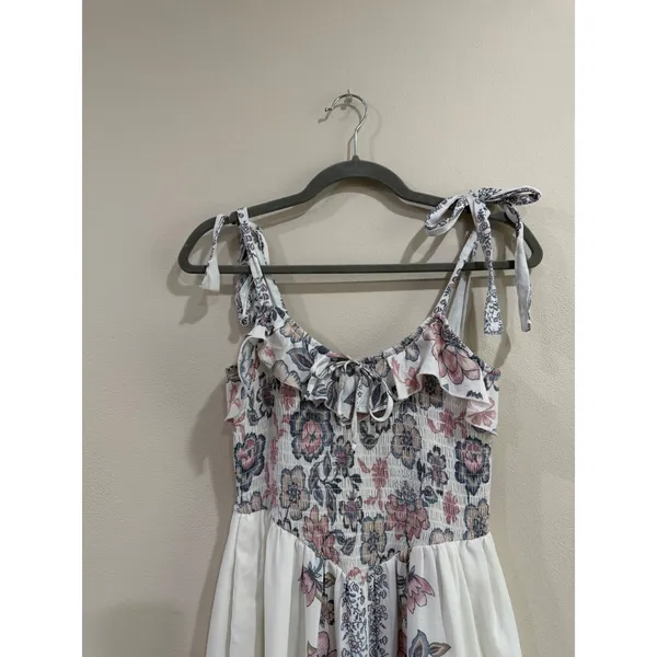 Trixxi Los Angeles Floral Smocked Midi Dress White Pink Blue Large - Image 3