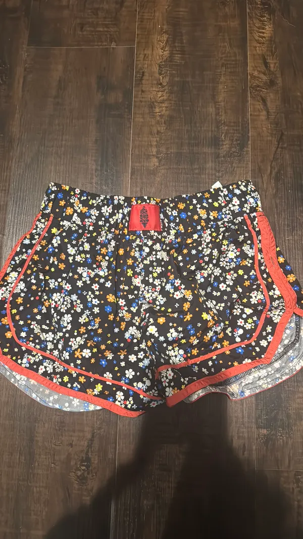Free People shorts - Image 4