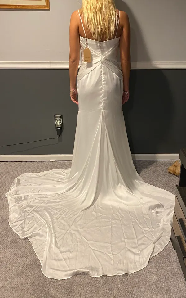 White Formal Dress Size 4 - Image 5