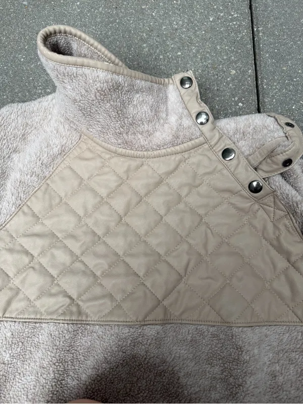 Abercrombie & Fitch Sherpa Quilted Pullover Jacket Beige Small - Image 6