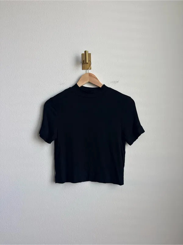 Babaton Aritzia Gonzalo Hip T-Shirt Black Ribbed Mock Neck Medium - Image 2
