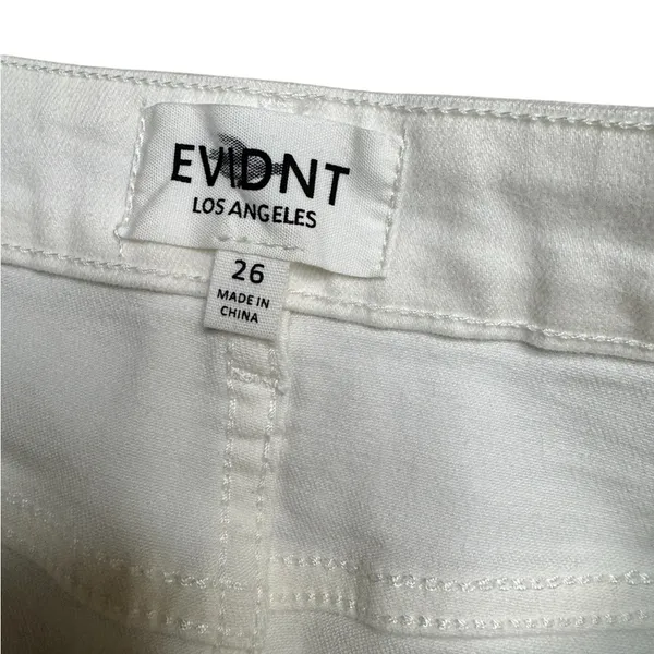 🤍 EVIDNT Los Angeles Raw Hem Mini Skirt – White Denim (Size 26,‎ NWT) ✨ - Image 4