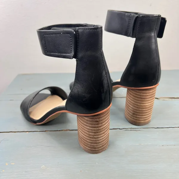 Vince Camuto Black Leather Ankle Strap Block Heel Sandals Womens 7.5 M - Image 4
