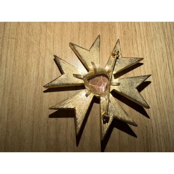 Vintage Gold Tone Maltese Cross Brooch Red and Gold Yellow Heart - Image 2