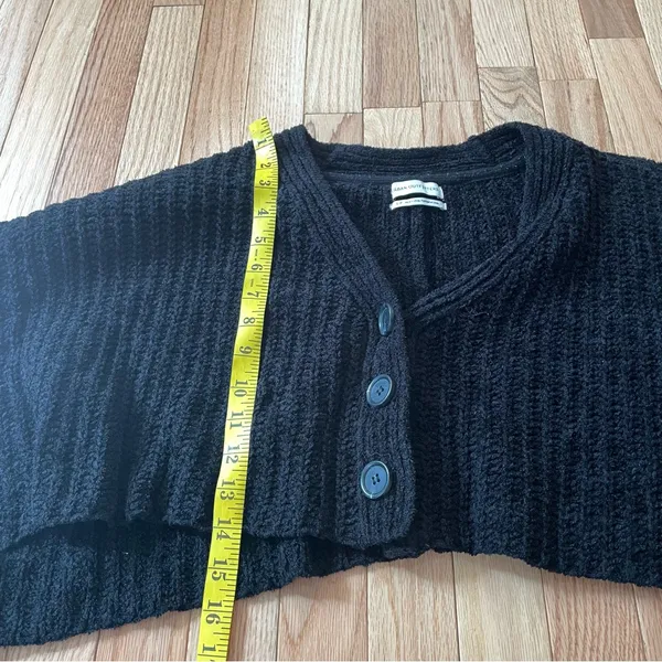 Urban Outfitters Cropped Cardigan Womens Small Black Ribbed Knit Shrug Oversized - Image 4