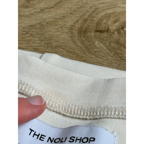 EUC Womens The Noli Shop modal cream short sleeve‎ tshirt front seam size M - Image 8