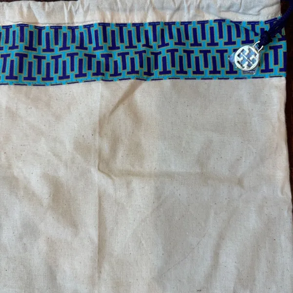 Tory Burch Drawstring DUST BAG for Shoes‎ Handbags Gold Logo Charm - Image 2