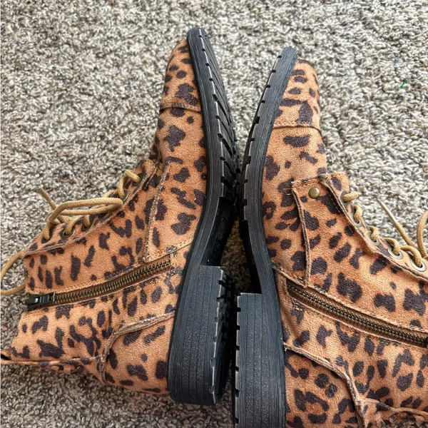 Billabong Leopard Print Lace and Zip Booties - Image 5