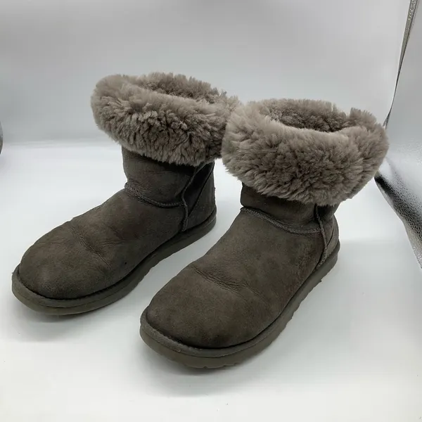 UGG MID‎ CALF BOOTS Size 8 - Image 7