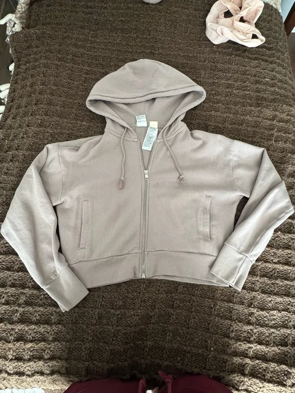 Levi’s Zip-Up Hoodie - Image 2