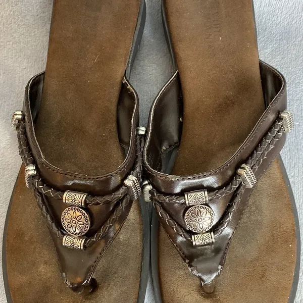 Women’s White Mountain Brown Cezar Silver Medallion Slip-on Sandal Shoes 9 - Image 12