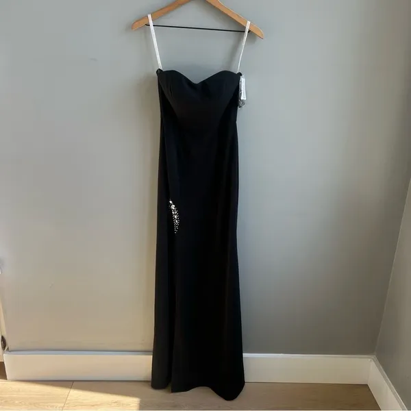 David’s Bridal NWT Jules and Cleo Crepe Black Strapless Evening Gown Embellished - Image 4