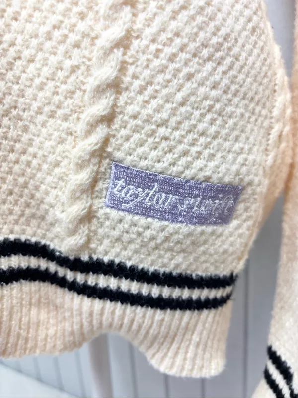 Taylor Swift‎ Cream Cable Knit Cardigan with Lavender Star Sleeves size M - Image 13