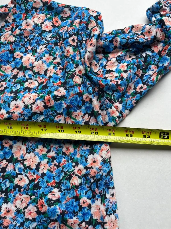 Floral Blouse Sz M Oversized Blue Ruffle bell sleeves V Neck Pullover - Image 5