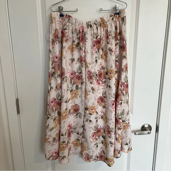 NEW Arula Floral Midi Skirt Plus Size 2X / B Available NWT - Image 9