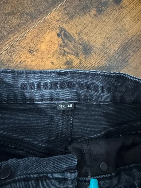 American Eagle Stretch Jean Shorts - Image 4