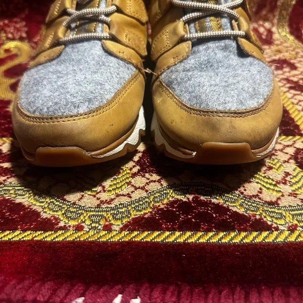Sorel women’s‎ size 7.5 winter boot  leather and wool - Image 6