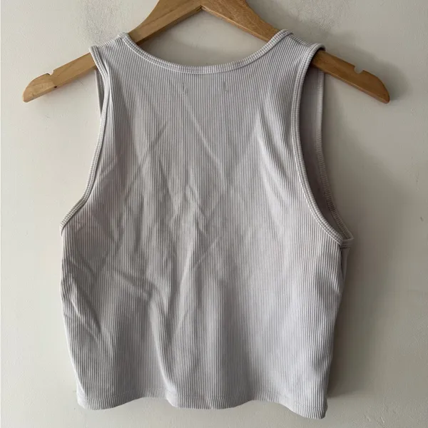 Abercrombie & Fitch‎ White Ribbed V Neck Crop Tank Top - Image 3