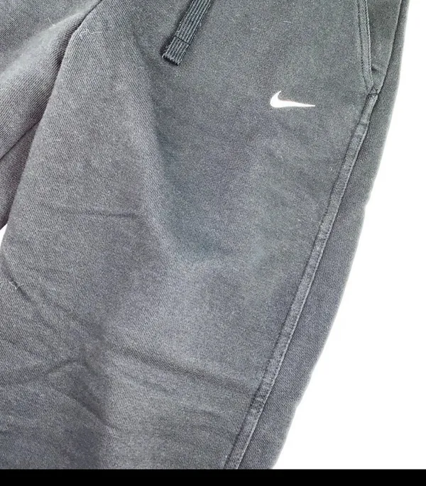 Nike sweatpants - Image 5