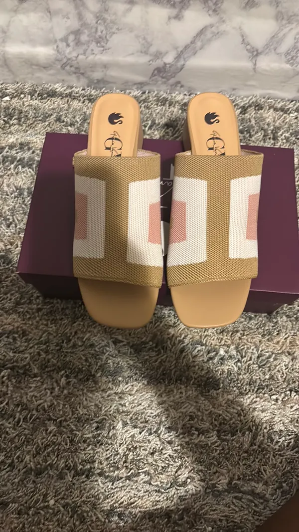 Women’s Colorblock Block Heel Slide Sandals – Size 8 - Image 4