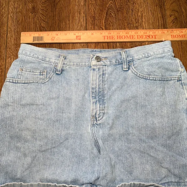 90s Riders‎ by Lee High Waisted Light Wash Denim Shorts Womens 14 100% Cotton - Image 4