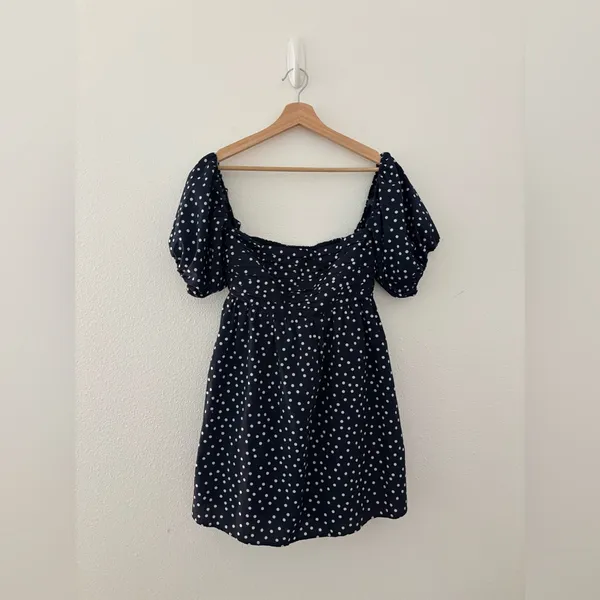 Abercrombie & Fitch Emerson Off The-Shoulder in a navy and white polka dot - Image 2