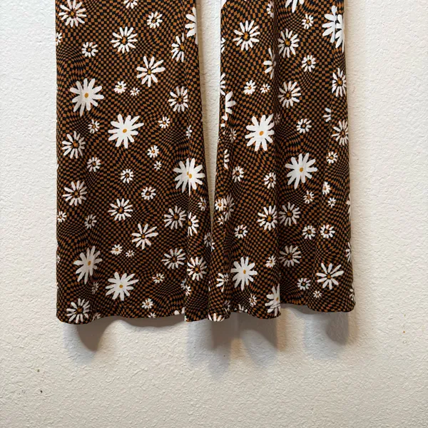 Altar’d State Daisy Extreme Flare Leggings Checkered Size Medium - Image 2