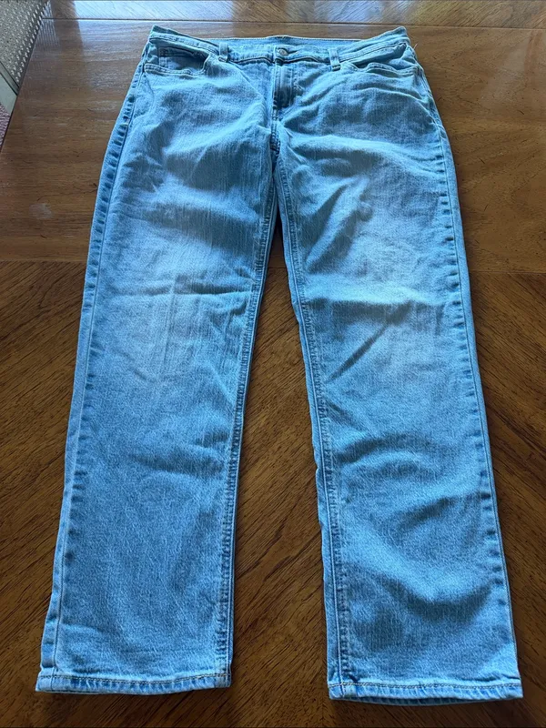 Old Navy Wow Boyfriend Jeans - Image 5