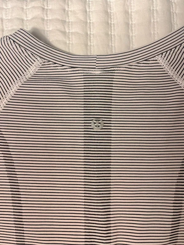 Lululemon Swiftly Tech Short Sleeve - Image 4