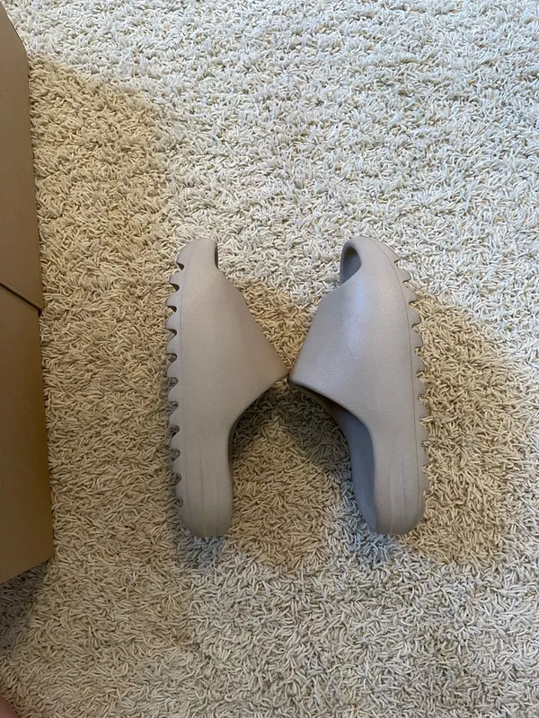 Yeezy Slides “Pure” - Image 3