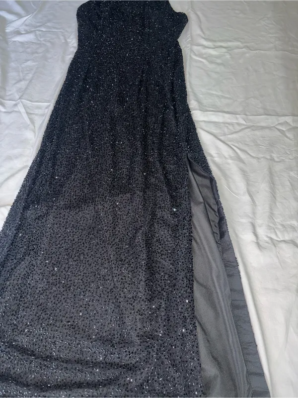 Black Beaded Evening Gown Formal Dress Size Small NWT retails $278 - Image 3