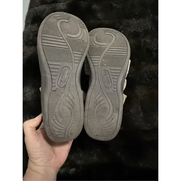 Women's Easy Street Solite Bouncy Cushioned Wedge Sandal Taupe 11 M - Image 4