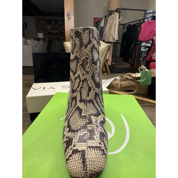 Sam Edelman Women's Paige 2 Gray Snake Print Size 6 Bootie - Image 5