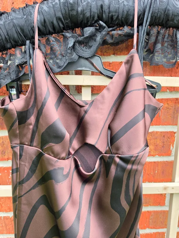 House of Harlow 1960 Brown Cut Out Front Strappy Midi Dress Size Small - Image 2