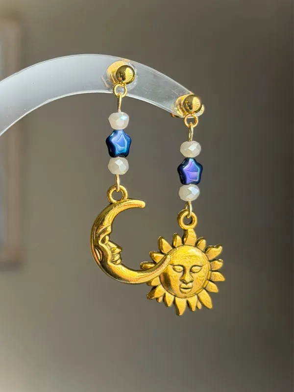 Handmade gold tone moon & sun boho fairly retro hippie dangle earrings 🌞🌙✨ 🍃 - Image 2