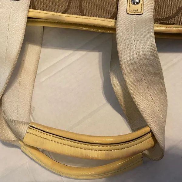 COACH Signature Daisy Vintage Tote Bag Tan And Brown‎ 8X4X12 SEE DESCRIPTION - Image 5