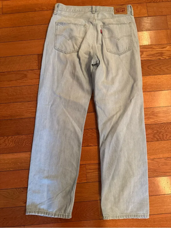 Levi’s Low Pro Straight Distressed Light Wash Jeans – Size 29 - Image 4