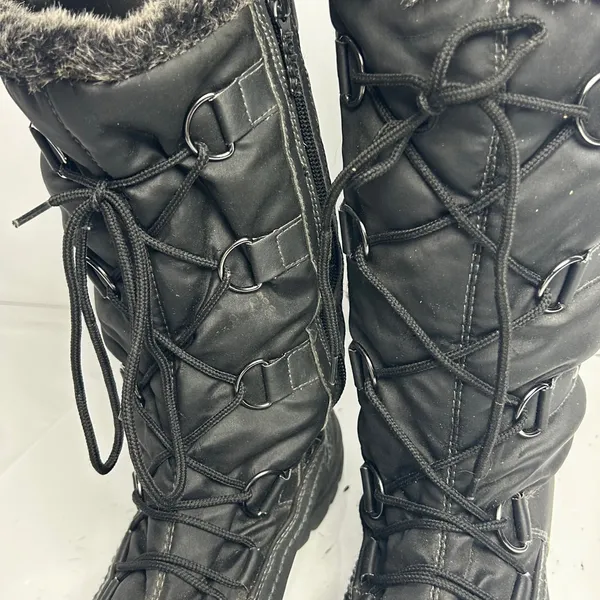 Totes Emily Black Faux Fur Trim Winter Snow Boots Size 8M Side Zip LaceUp Flaw - Image 4