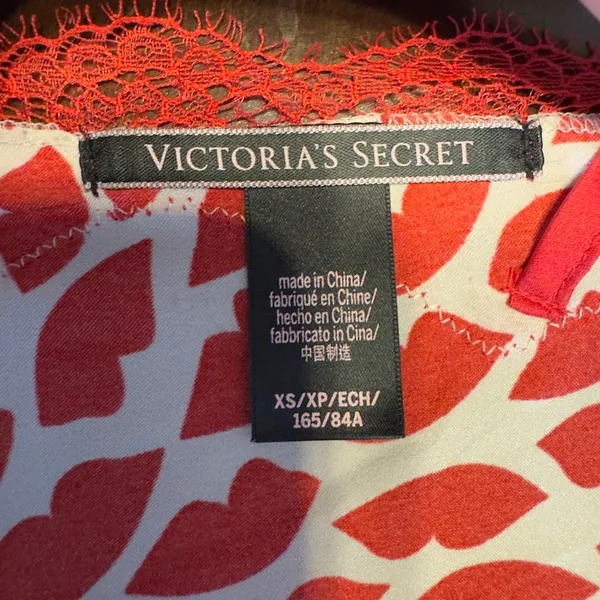 1566 | Victoria's Secret Satin Lip Print Lace Trim Camisole Top Coquette Red XS‎ - Image 5