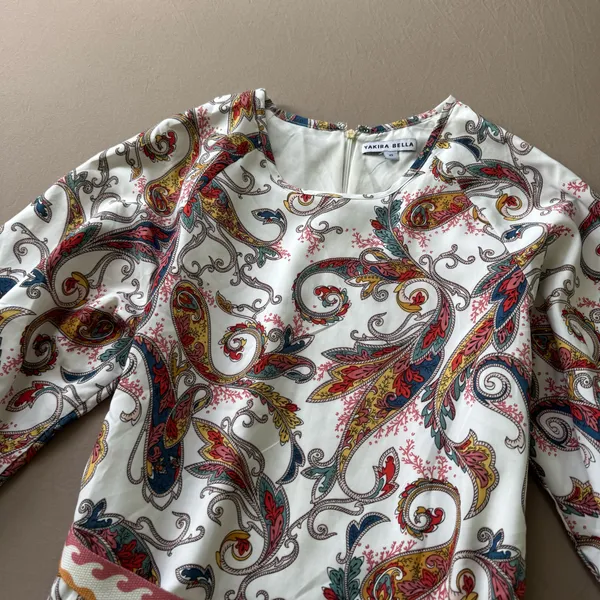 Yakira Bella Puff Sleeve Paisley Print Midi Dress - Image 3