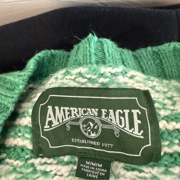 American Eagle Fair Isle Green‎ White Cropped Sweater Crewneck Pullover Winter M - Image 6