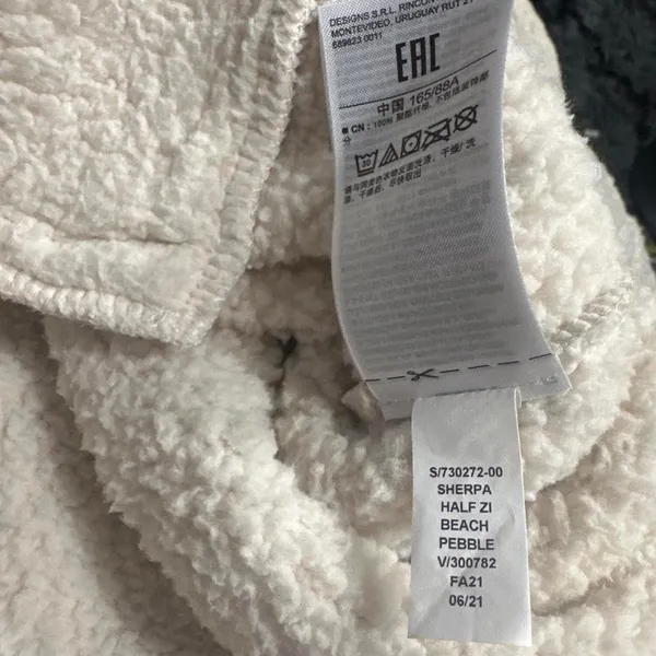 S199. Gap cream quarter zip Sherpa hoody Size S - Image 3