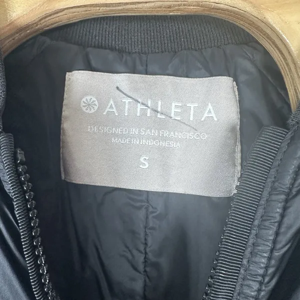 Athleta Summit Insulated Parka Small Black Water-Repellent Lightweight Jacket‎ - Image 4